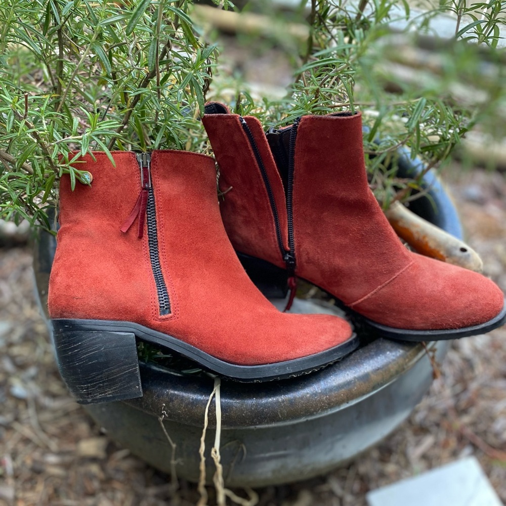 Leather grotesque boots